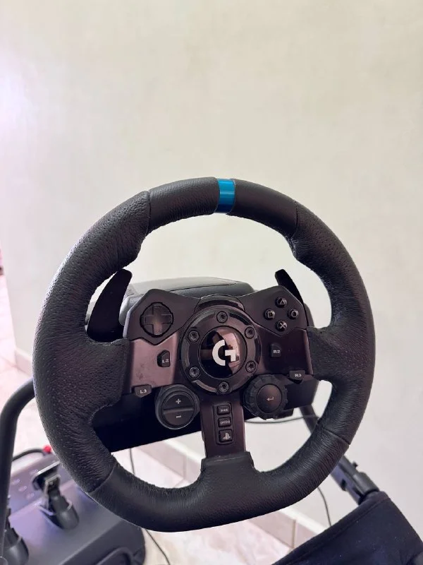 Logitech G923 TrueForce + 3 педали + складное кресло Playseat Challenge