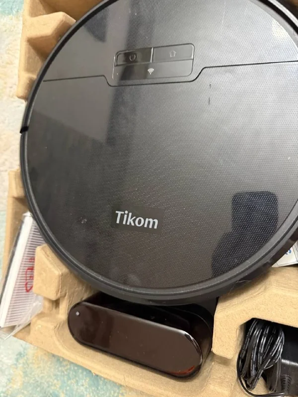 Робот-пылесос Tikom