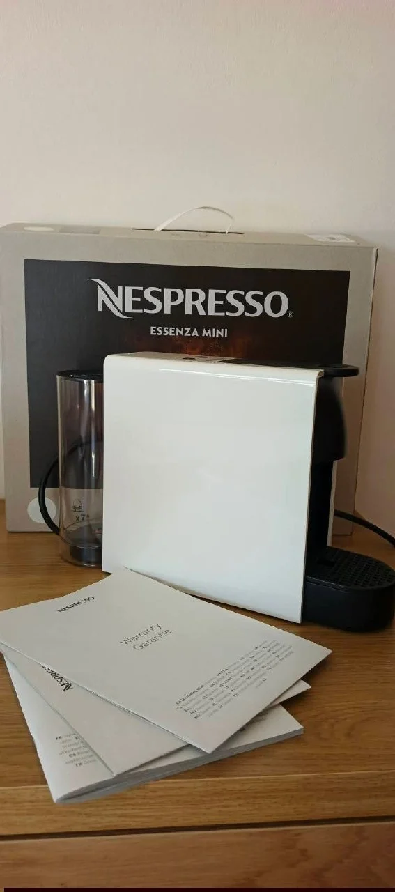Капсульная кофемашина Nespresso Essenza Mini C30