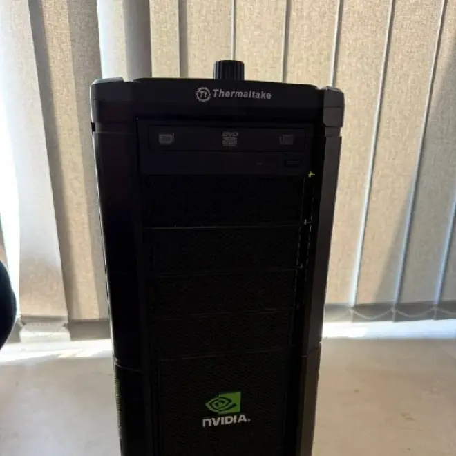Thermaltake Desktop PC with Ryzen 3 3200GE