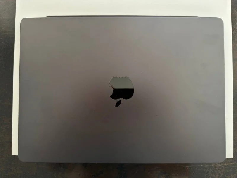 MacBook Pro 14 M5