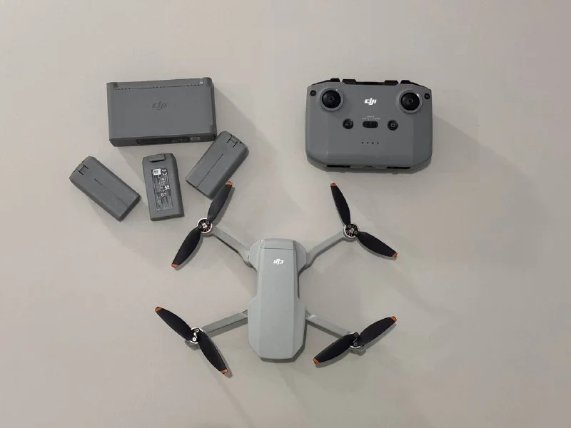Дрон DJI Mini 2 Fly More Combo