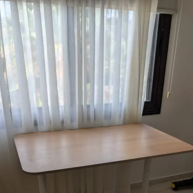 Стол IKEA BEKANT