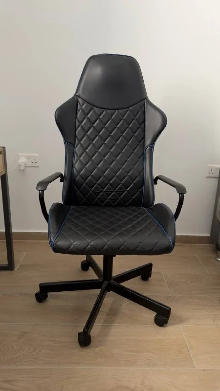 Игровое компьютерное кресло