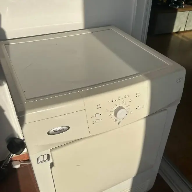 Сушильная машинка Whirlpool