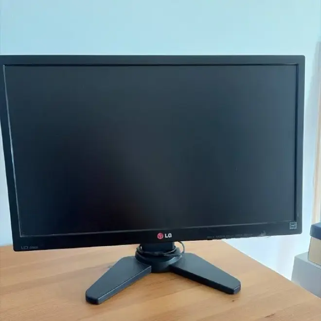 Монитор LG